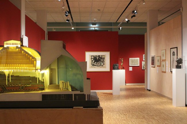 Bühne 4 mit Theatermodell